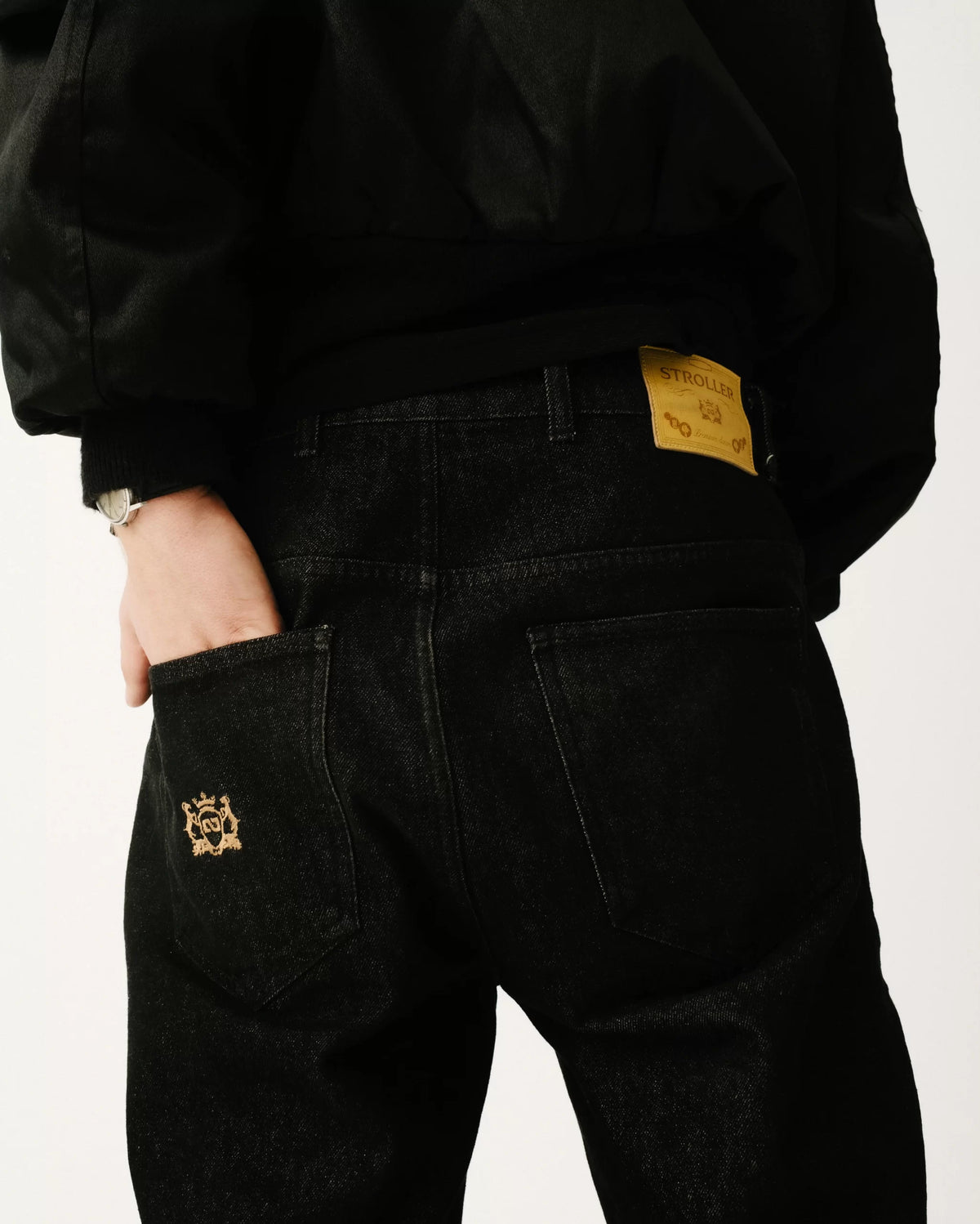 AGRIMI WASHED BLACK JEANS