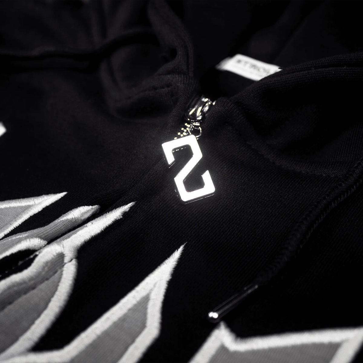 PIECE ZIP HOODIE